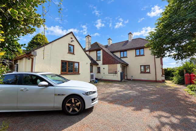 3-bed terraced on Kilkhampton Road, Bude, £1,700/mo