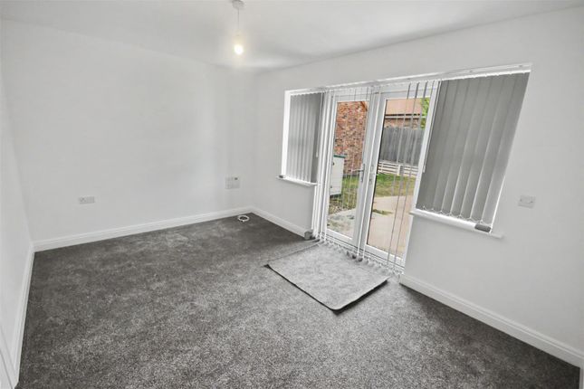 62, Holdenby Drive, Corby photo 4