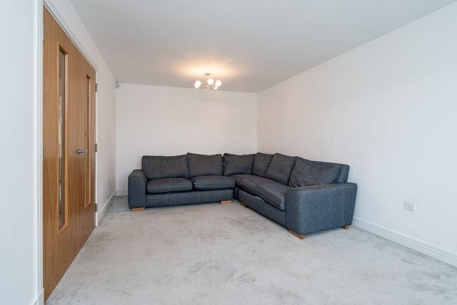 9, Kilburn Wood Drive, Roslin photo 4