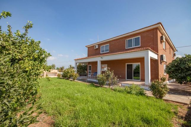 Thumbnail Villa for sale in Kiti, Cyprus