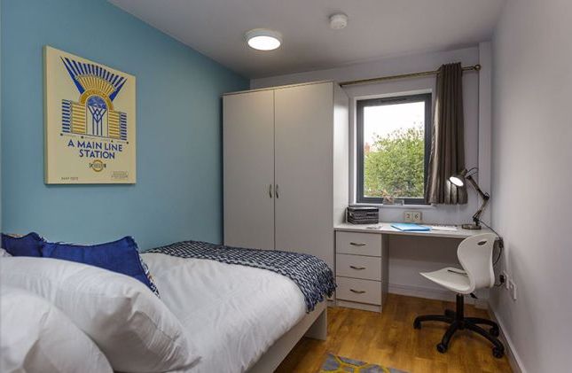 Thumbnail Shared accommodation to rent in Chatham Place, Edge Hill, Liverpool
