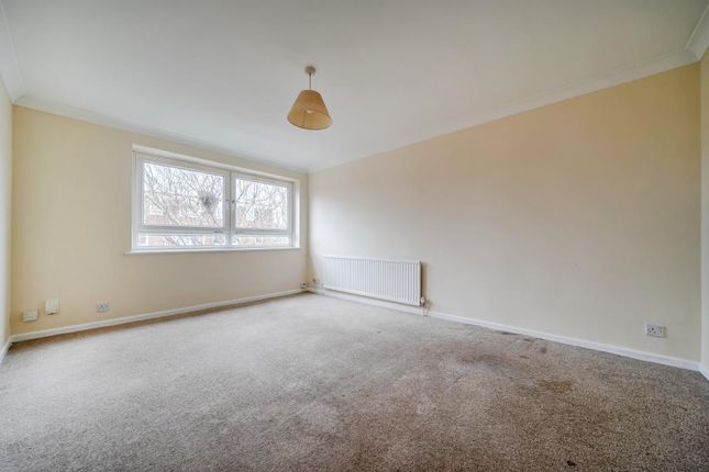 34 WESTERHAM WALK, Westerham Walk, Reading photo 2