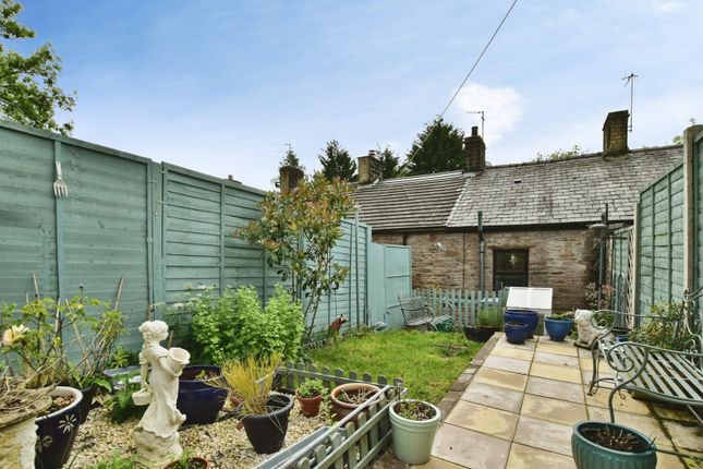 The Old Post Office, 5A, New Road, High Peak photo 4