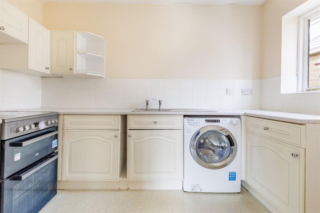 116, Woodland Grove, Epping photo 4