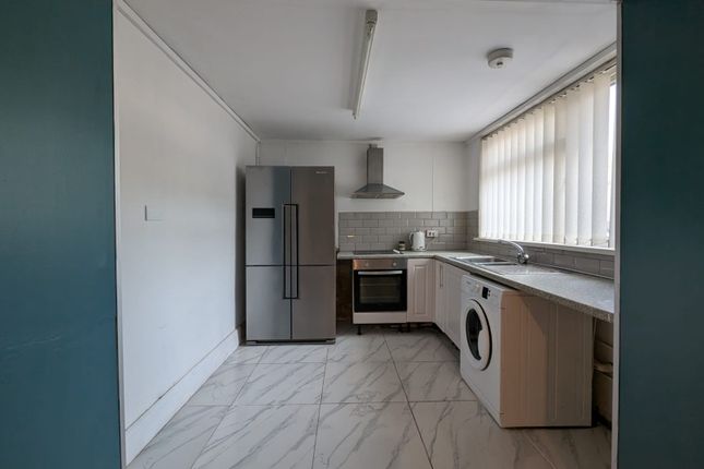 22, Henry Street, Pontypridd photo 5