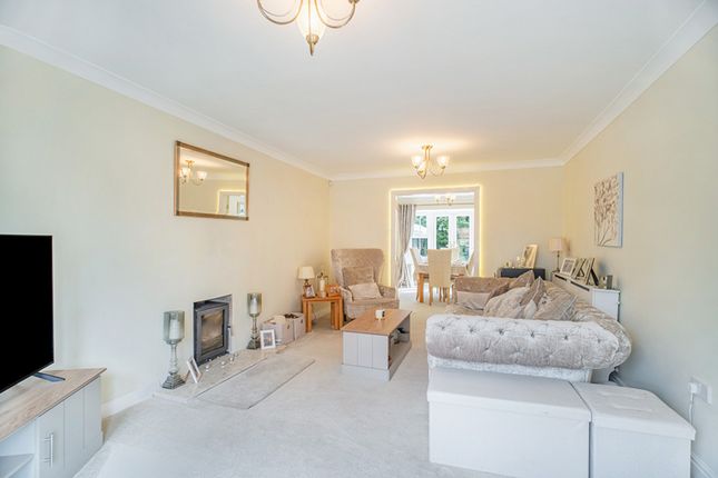24, Sandbeck Court, Doncaster photo 2