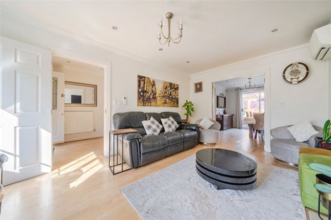 12, Trenear Close, Orpington photo 2