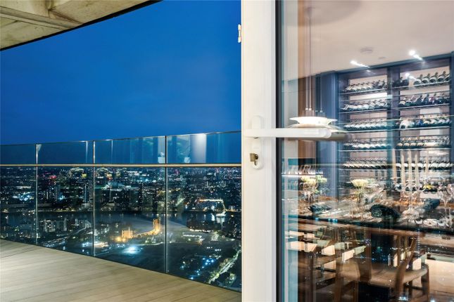 Flat for sale in Crossharbour Plaza, London