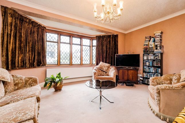 7, Park Avenue, Essex photo 4