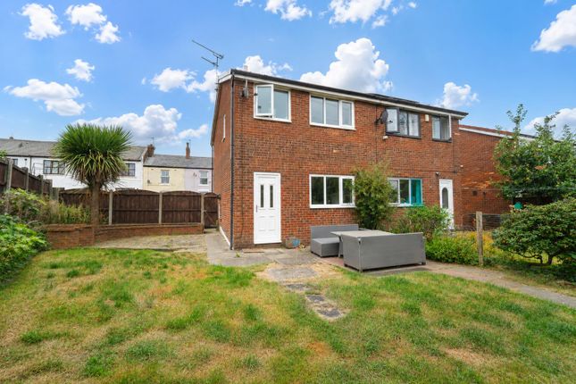 21, South View, Rochdale photo 2