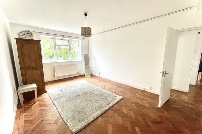 22, Hertford Court, London photo 4