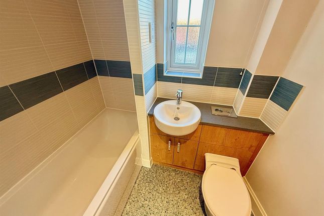 21, Stable Field Way, Great Yarmouth photo 4
