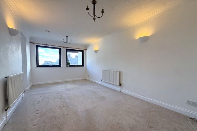 8, The Groves, Ivybridge photo 2