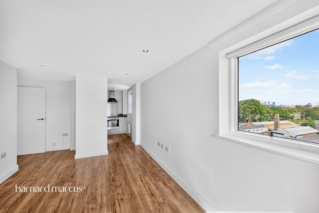 Flat 30, 5, Bournemouth Road, London photo 4