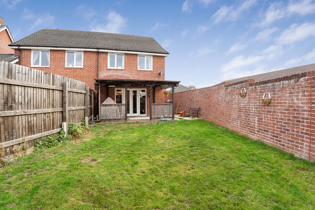 39, Woolwich Way, Andover photo 4