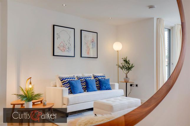 Apt. 7, The Glenbrook, 85,, Glenthorne Road, London photo 4