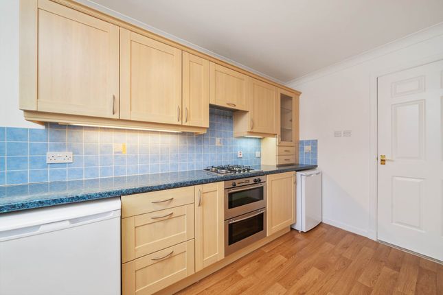 Flat 3, Thistlebank, Bridge Of Weir photo 4