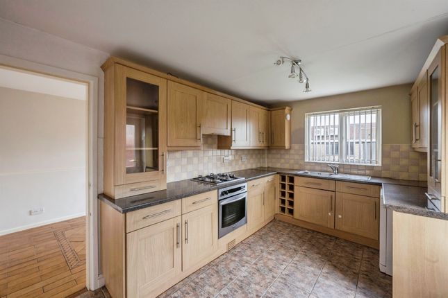 7, Scrooby Close, Doncaster photo 4