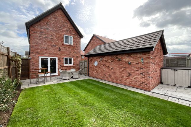 66 Higher Croft Drive, Crewe photo 4