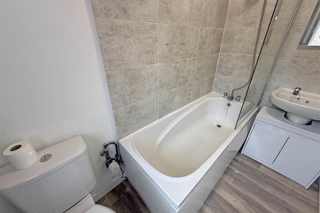 25, Morpeth Terrace, North Shields photo 4