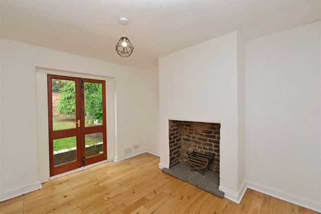 61, Lynwood Crescent, Leeds photo 4