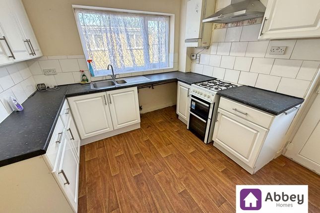 8 Somerfield Walk, Leicester photo 4