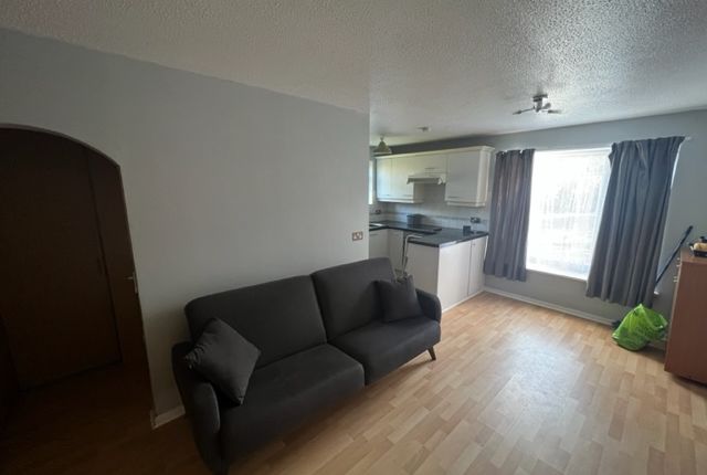 Studio to rent in Hambledon Close, Hillingdon