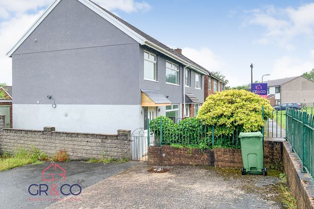 18 Maes Yr Haf, Rhymney photo 2