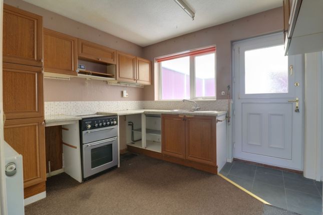 63 Hawthorn Avenue, Brigg photo 4