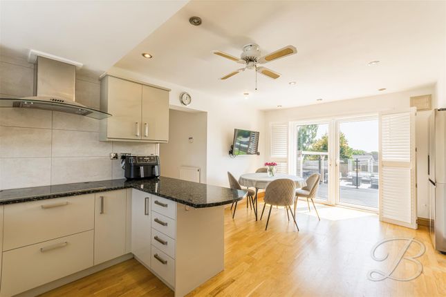 24, Lichfield Lane, Mansfield photo 4