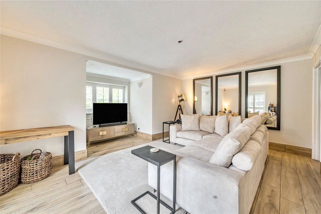 2 Arborfield Grange,, Reading Road, Reading photo 2