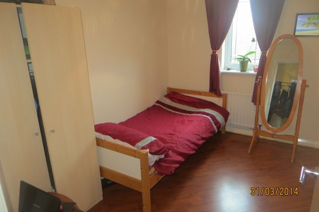 Flat for sale in Radcliffe Close, Gateshead