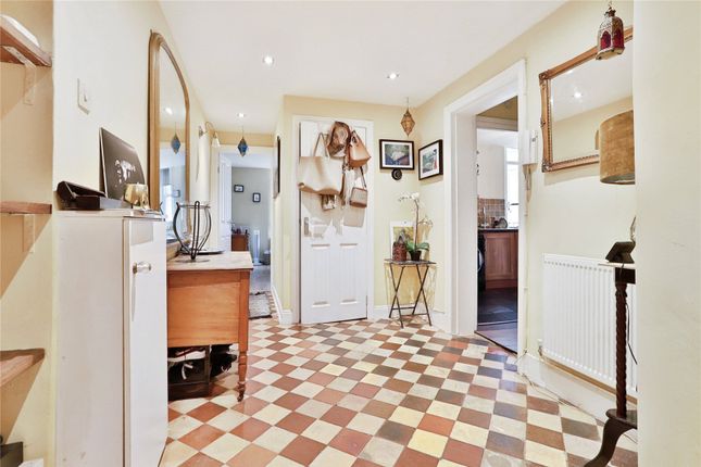 Flat 1, Oakwood House, 117-119, West Hill Road, Dorset photo 3