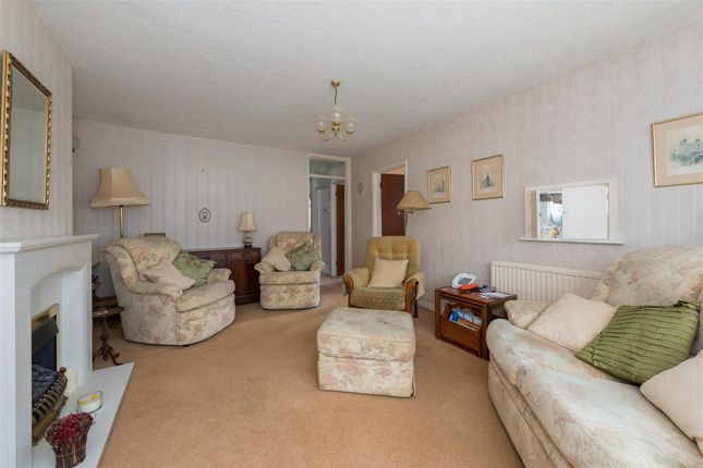 8, Cedar Road, Canterbury photo 3