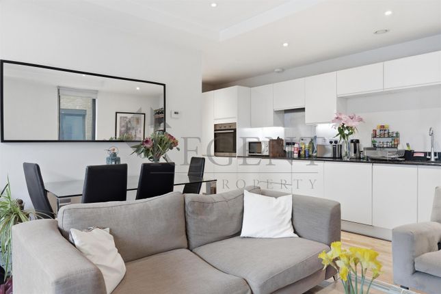 9, George View House,, London photo 4