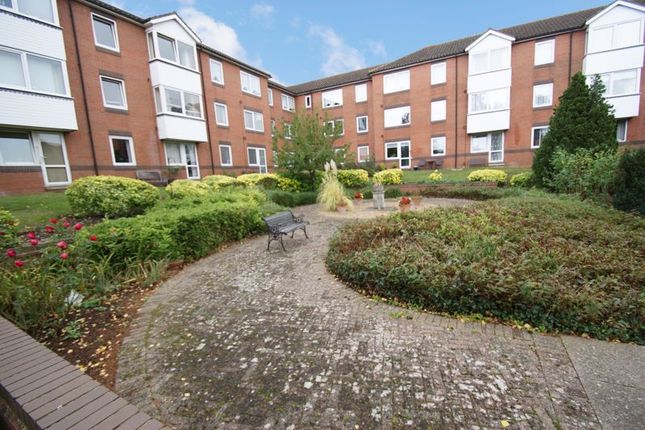 1 bed flat for sale in Goldsmere Court, Hornchurch RM11