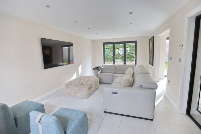 65 Shrewsbury Road, Manchester photo 5