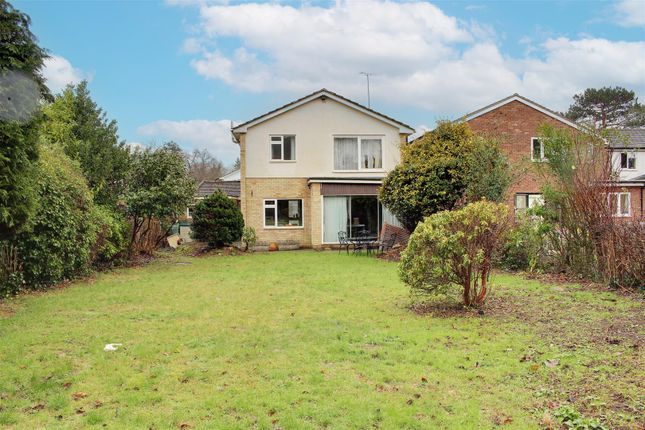 20, Grangewood, Little Heath photo 4