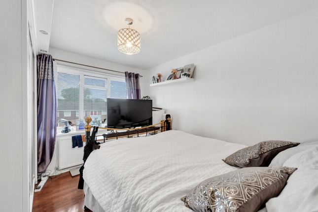 Town house for sale in Belgravia Gardens, Bromley