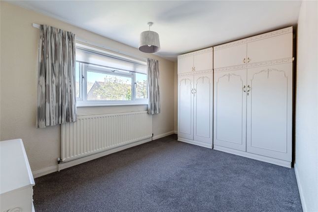 19, Birkdale Walk, West Yorkshire photo 4