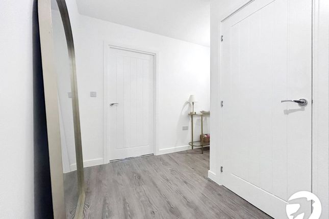 Flat 9, Gladiator Court, 1, Batesford Close, West Malling photo 5