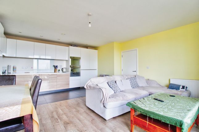 Flat 43, Blackthorn House, St Clements Avenue, Romford photo 2