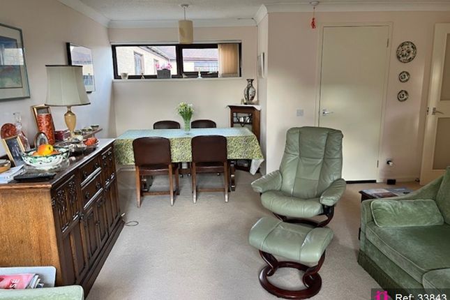 Flat 20, Guardian Court, New Cross Road, Oxford photo 2