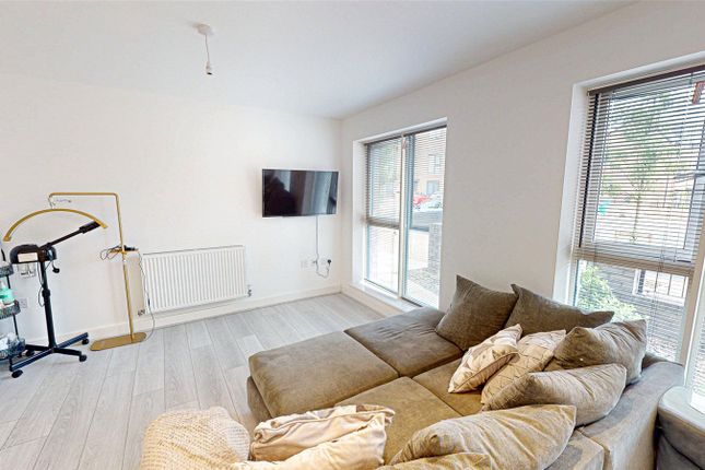 Flat 1,, 20 Ezard Street photo 5