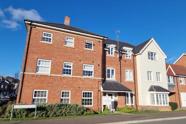 Thumbnail Flat for sale in Jasmine Square, Woodley, Reading