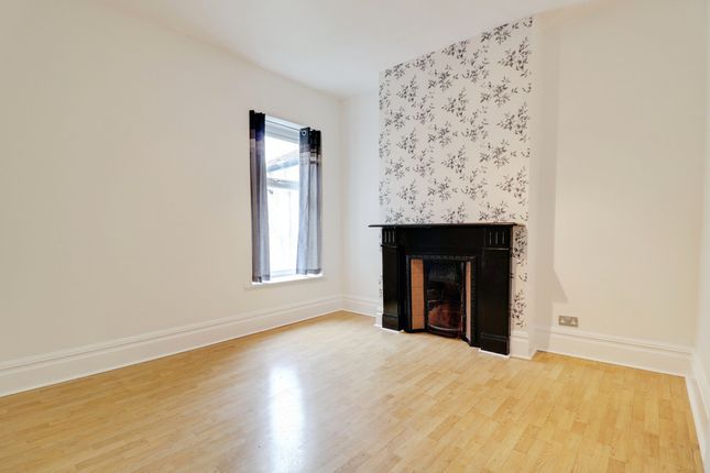 17a, Lancaster Gardens, Southend-on-sea photo 4