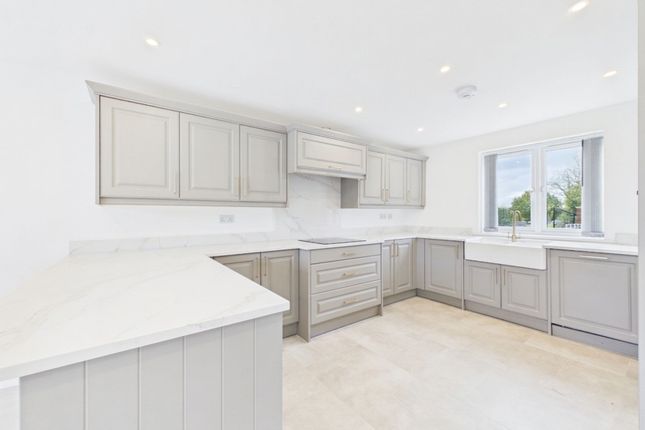 3 Orchard Falls, Minsterworth photo 4