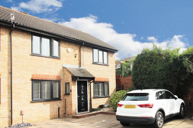 Thumbnail Property for sale in Plympton Close, Belvedere