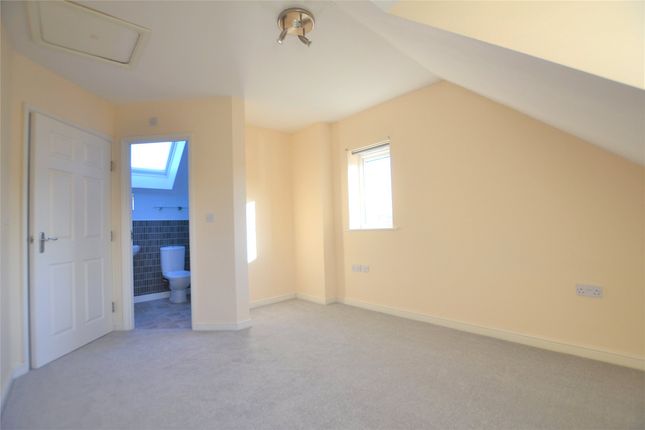 92, Marham Drive Kingsway, Gloucester photo 4