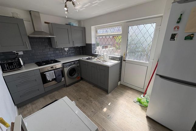 74, Groves Hall Road, Dewsbury photo 2